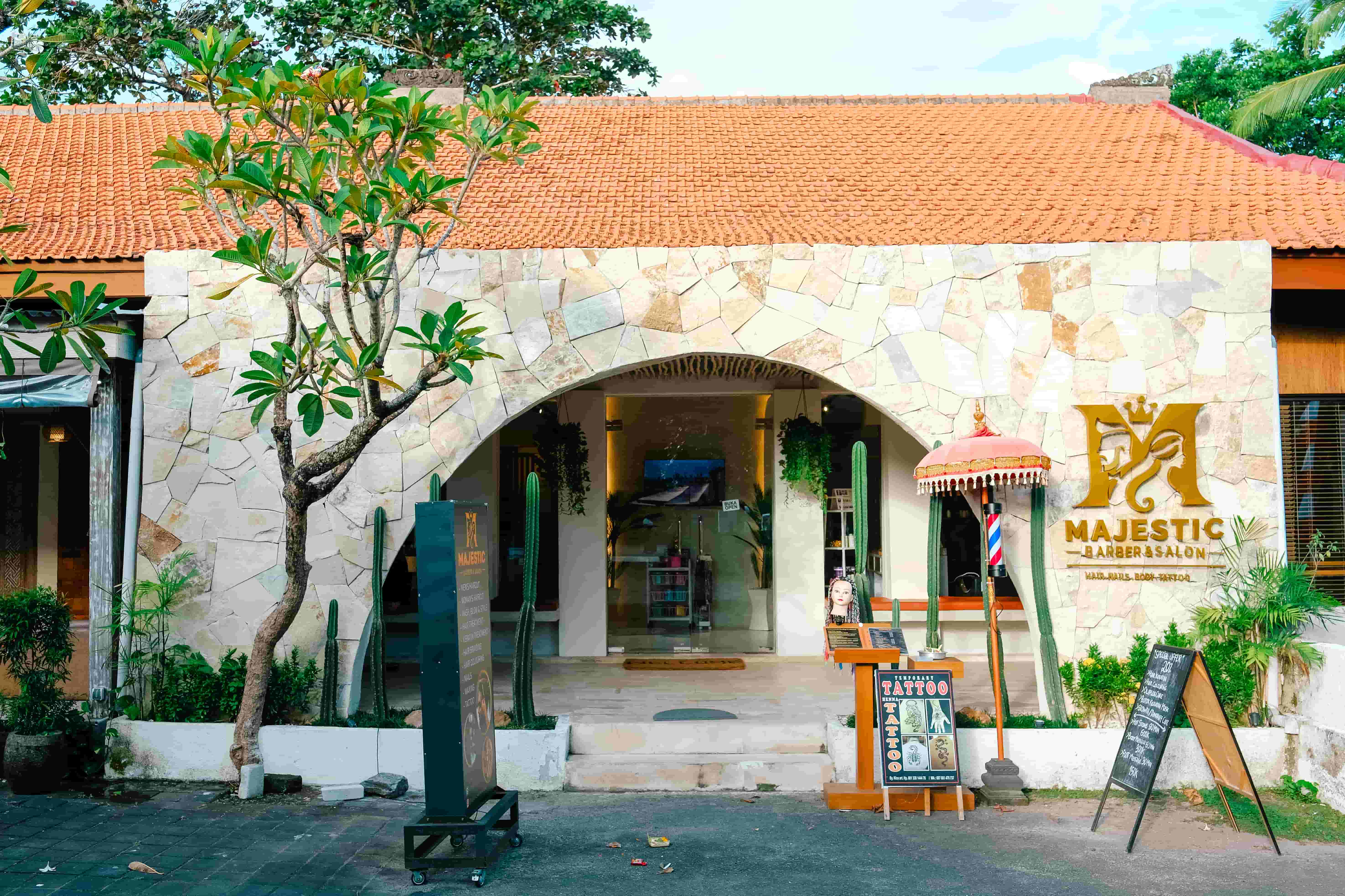 Majestic Barber & Salon