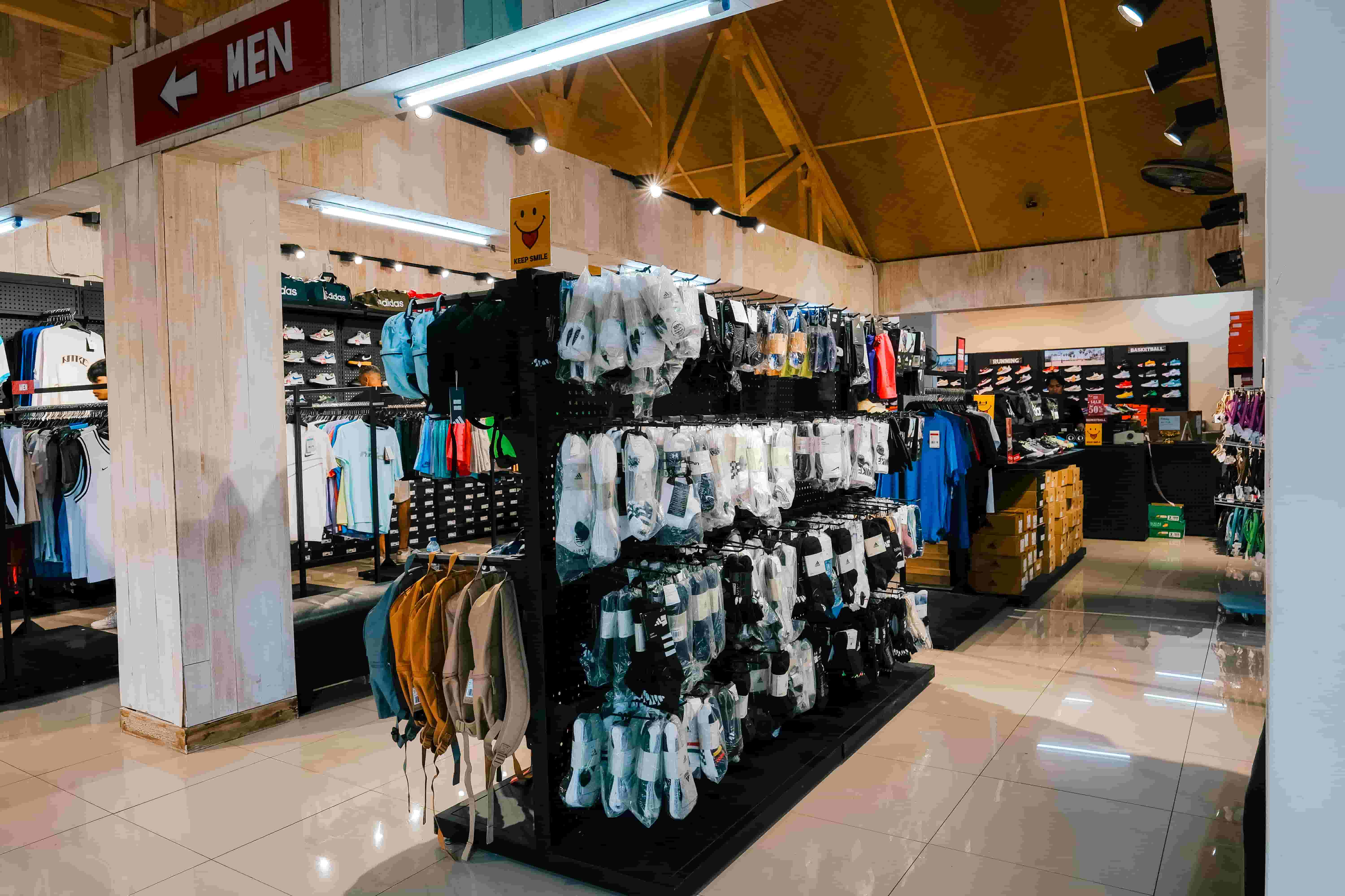 Multi Factory Outlet - Gallery image 1