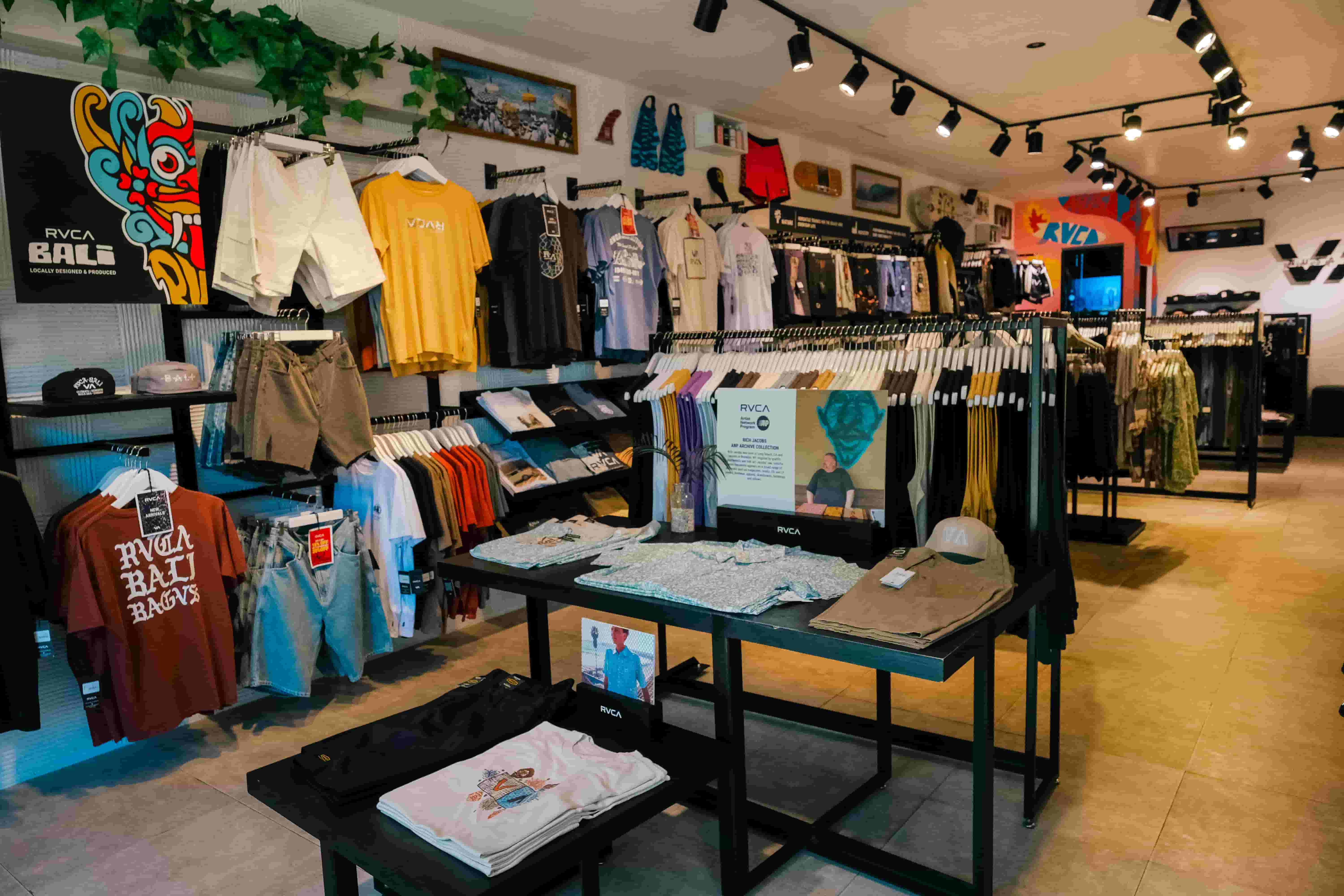 RVCA - Gallery image 1