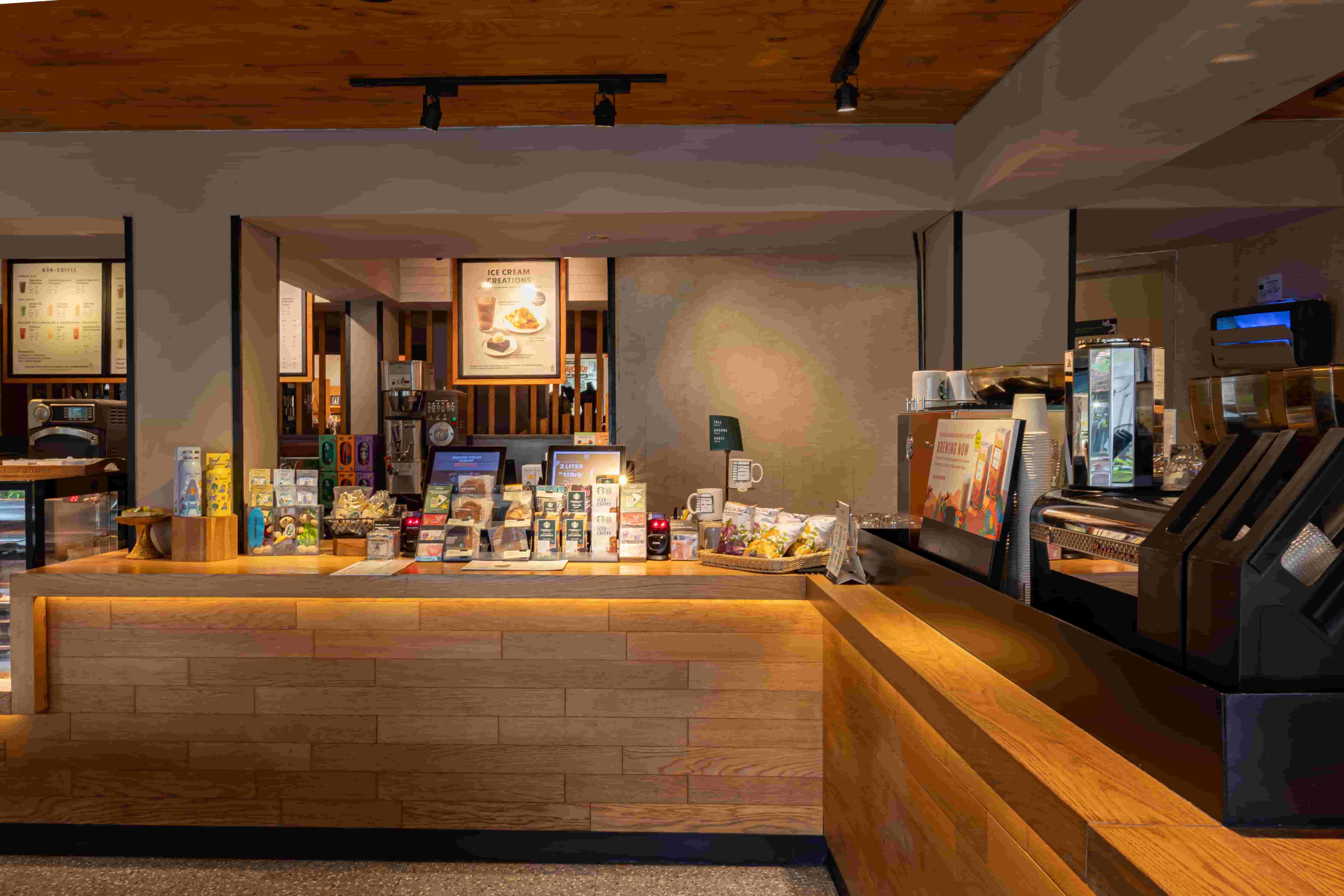 Starbucks - Gallery image 5
