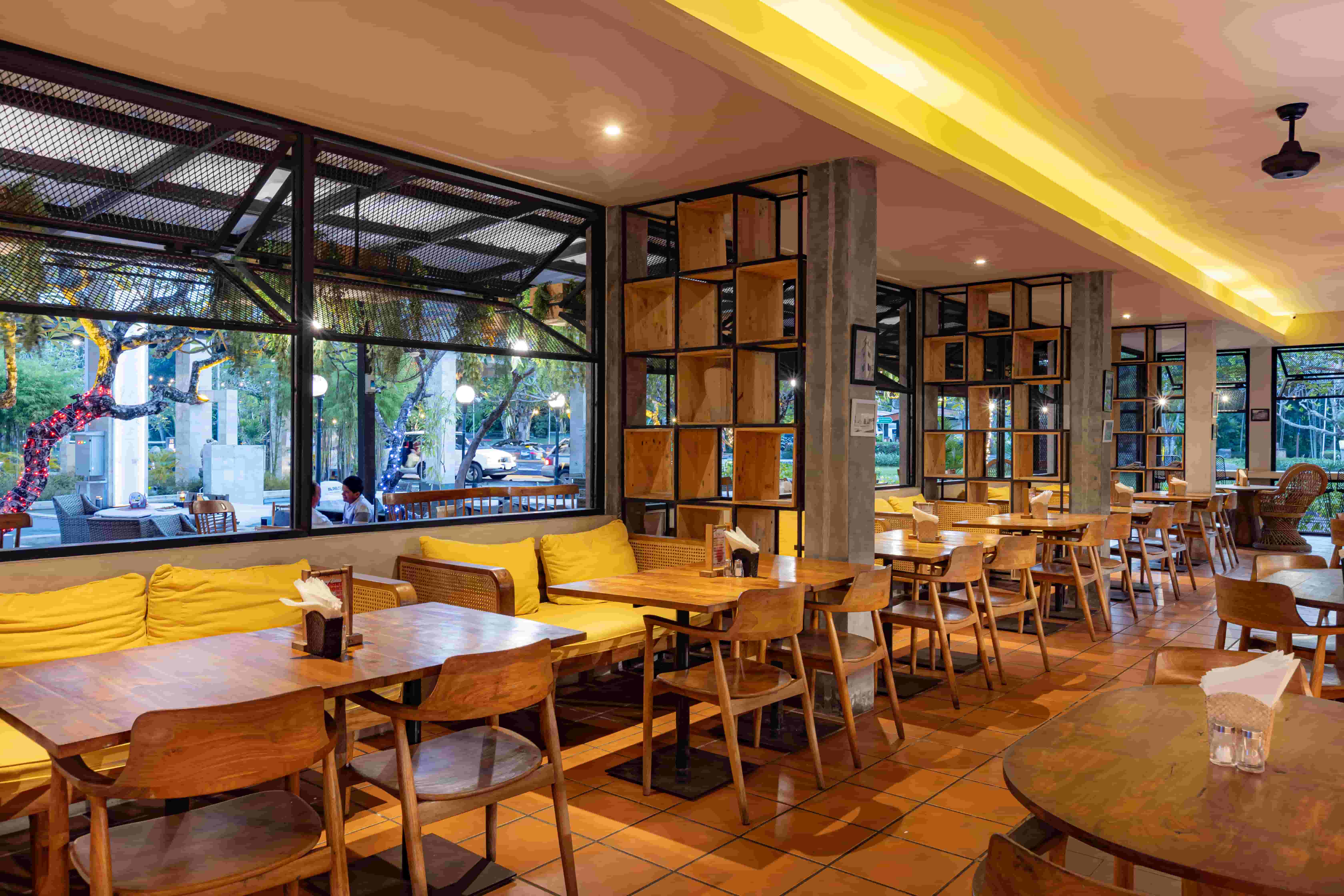 UNO Italian Restaurant - Gallery image 2